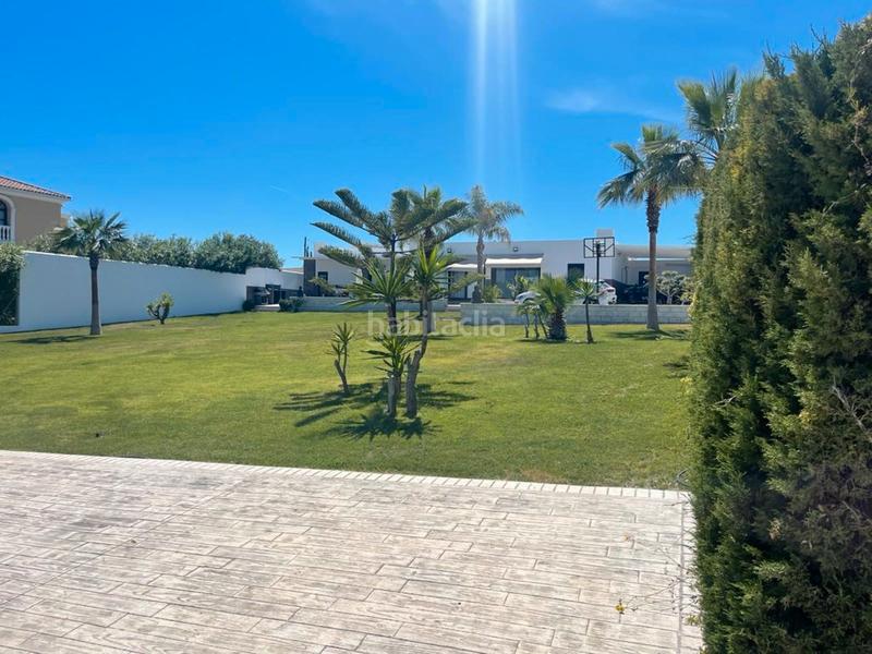 Foto a702ba93-3bab-4aa3-be65-d56a7806b27c. Chalet in camino reinoso 230 in Las Lomas Estepona