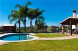 Chalet à Avenida españa 1. ¡estepona: tu próxima inversión o el hogar de tus sueños te espe