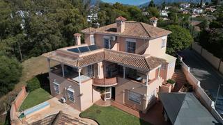 Xalet a Avenida pablo ruiz picasso 11. Descubra la perla de la costa del sol: ¡una inversión de lujo en