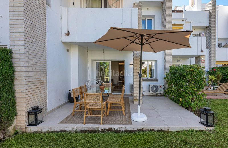 Foto 99ed9b25-294d-44a4-8361-0b8551dcf408. Casa adossada amb piscina a Los Naranjos Marbella