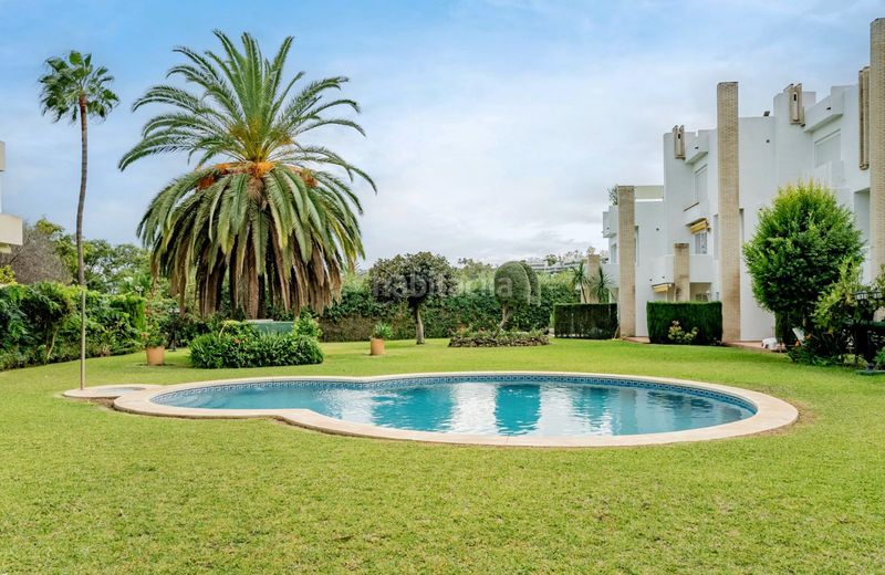 Foto c69138c9-f301-412a-a5b7-35f8433937dd. Casa adossada amb piscina a Los Naranjos Marbella