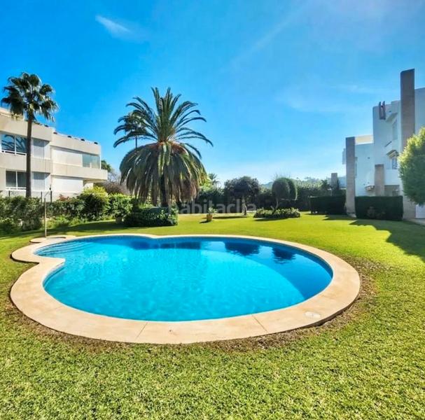 Foto f4f3258b-2376-4c25-a73a-713492e88245. Location maison jumelée avec piscine dans Los Naranjos Marbella