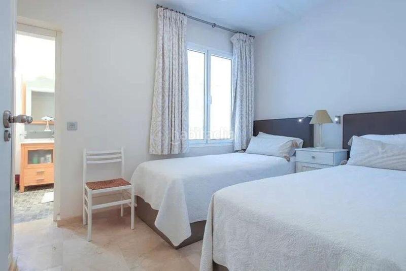 Foto 78804251-603a-428b-9ab0-431c72df406c. Chalet en avenida de barcelona 8 descubre tu hogar ideal en san pedro de alcántara en Marbella