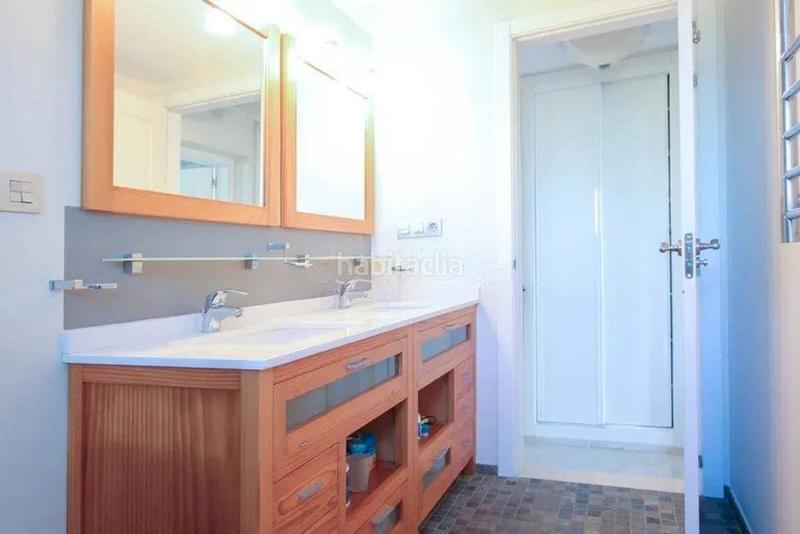 Foto f91d97bc-6499-42ae-8bc9-02bccbe4b7c5. Chalet en avenida de barcelona 8 descubre tu hogar ideal en san pedro de alcántara en Marbella