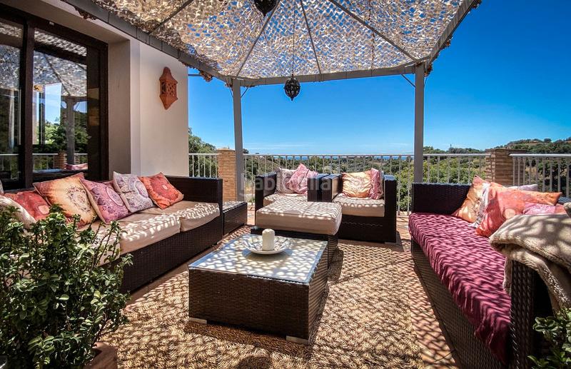 Foto 1684d83e-4ed8-46dc-bff7-e1d4352dbee2. Chalet dans avenida de las naciones 7 dans altos de Estepona Estepona