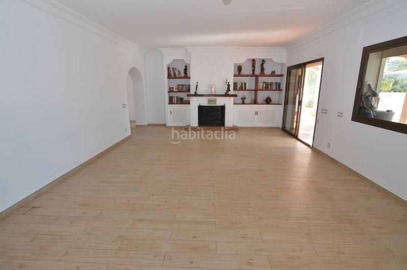 Foto 095f7a4a-9c6c-4e15-bf7e-074edf3d6c3c. Chalet en plaza josé agüera 1 descubra la perfección en altavista: su villa ideal en san pedro de alcántara en Marbella