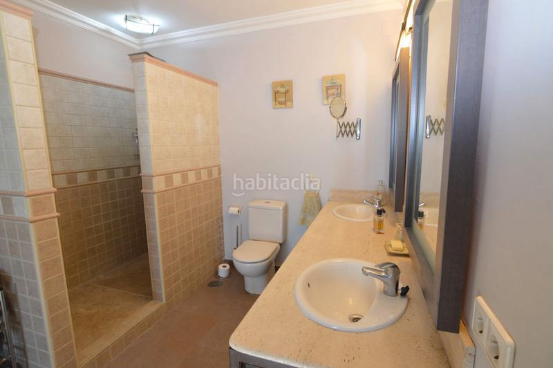 Foto 4509c113-6031-4d01-8ca4-16107d6f9809. Chalet en plaza josé agüera 1 descubra la perfección en altavista: su villa ideal en san pedro de alcántara en Marbella