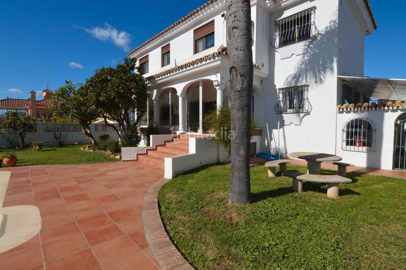 Foto cfa336a2-835b-46b8-a590-947b10eb1a67. Chalet en plaza josé agüera 1 descubra la perfección en altavista: su villa ideal en san pedro de alcántara en Marbella