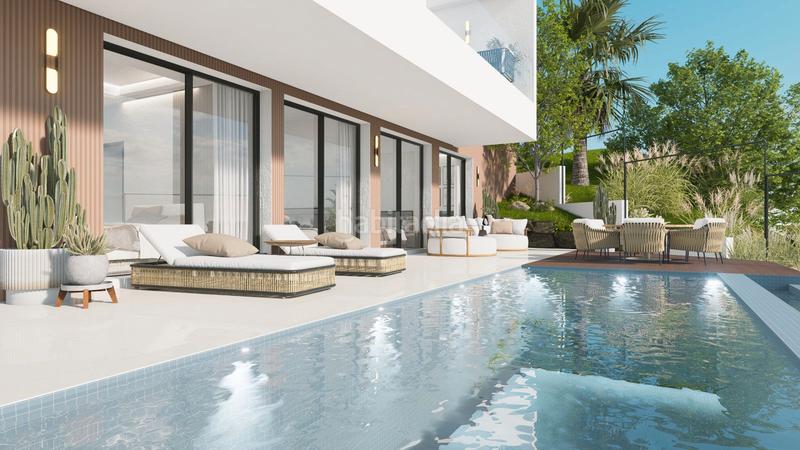 Foto 7018f73e-737b-455e-953c-dd9bb3739256. Chalet en calle villa borghese 1 viva el lujo sostenible : una oportunidad única con vistas al golf en Estepona