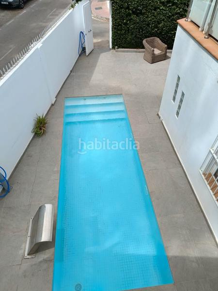 Foto 7d331791-35b9-4a70-ae38-4ac3e0bcd757. Chalet en avenida carmen sevilla 36 descubra su paraíso en san pedro de alcántara: villa exclusiva a un paso de la playa en Marbella