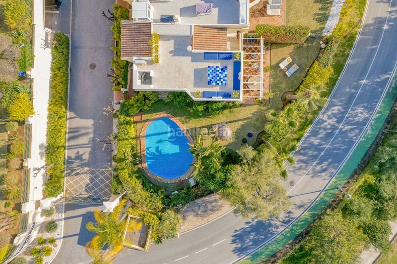 Foto c9c6db7a-c35a-4218-9b57-8e147b0171ec. Chalet en calle la pacheca alta 22 invierta en lujo: su próximo activo en la costa del sol le espera en Benahavís