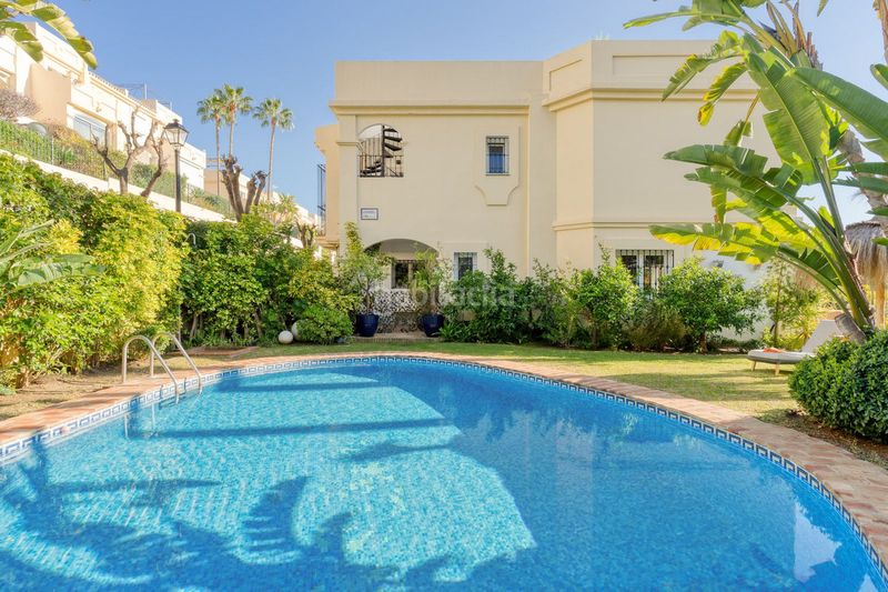 Foto fc213045-1801-4108-b4c8-8639d0e7bce4. Chalet en calle la pacheca alta 22 invierta en lujo: su próximo activo en la costa del sol le espera en Benahavís