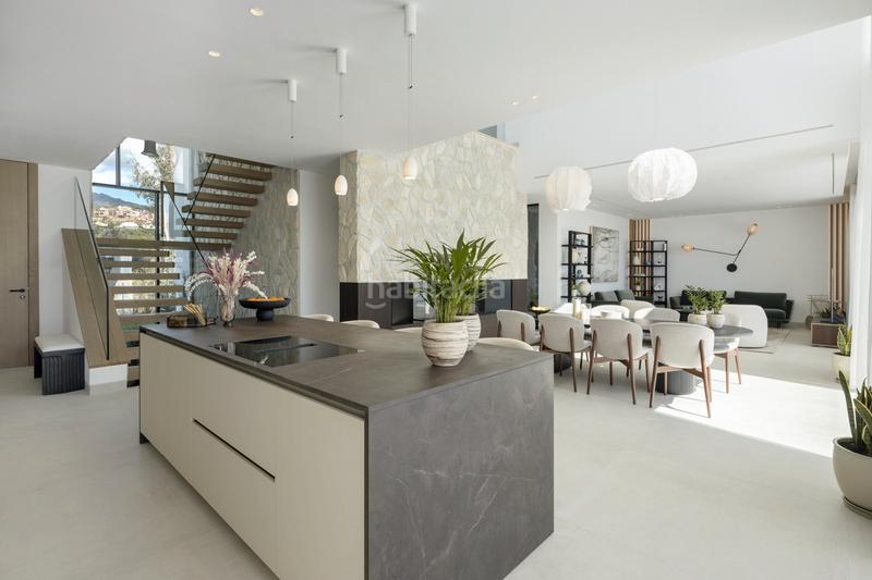 Foto 2b4af7ae-233b-48fb-a0e2-e972f5c96451. Chalet in avenida tomás pascual 34 in La Quinta Benahavís