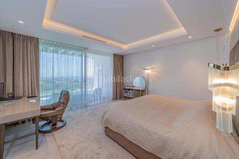 Foto f2dd8563-b7f9-44ab-97f8-e9dd2624b6de. Chalet en calle benahavis 29679 los arqueros: donde el lujo se encuentra con la inversión en la costa del sol en Benahavís