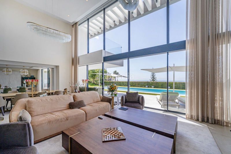 Foto f3beab45-d66d-4b83-8469-295a3fa14c11. Chalet en calle benahavis 29679 los arqueros: donde el lujo se encuentra con la inversión en la costa del sol en Benahavís