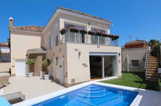 Chalet à Avenida mar mediterráneo 1. Un paraíso a orillas del mediterráneo: villa de lujo en san pedr