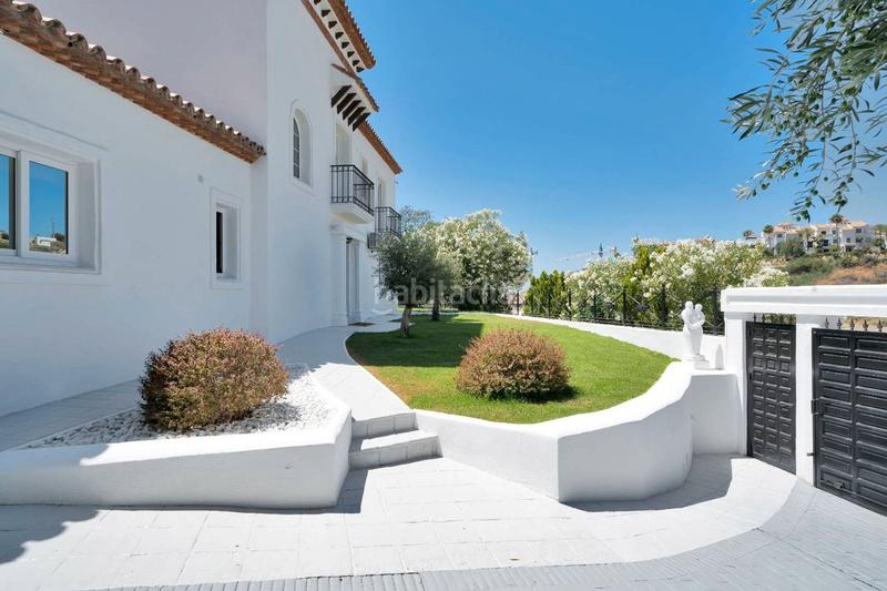 Foto 88a8d29c-10a3-45a9-8d1d-873e24e56f9b. Lloguer xalet a avenida benamara 15 a Paraiso - Barronal Estepona