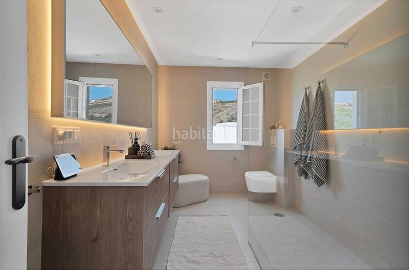 Foto 80de7cda-c7b6-4b8d-bba1-1d0dc27ad9d0. Location chalet dans avenida benamara 15 dans Paraiso - Barronal Estepona