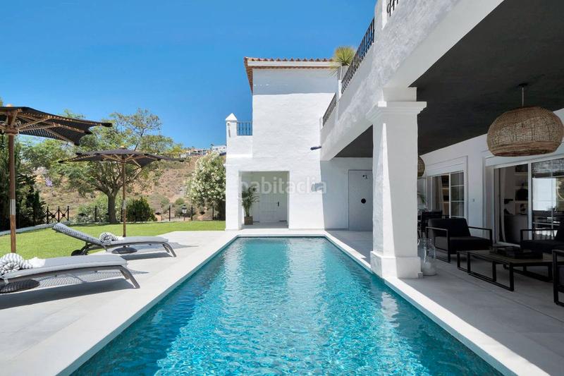 Foto bfd60d8f-e868-4ffd-a182-590d23b6c29d. Miete chalet in avenida benamara 15 in Paraiso - Barronal Estepona