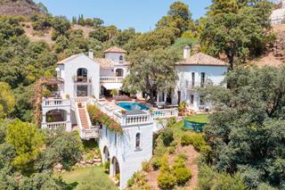 Affitto Chalet in Calle la pacheca alta 22. Benahavís, la joya de la costa del sol que no dejará escapar!