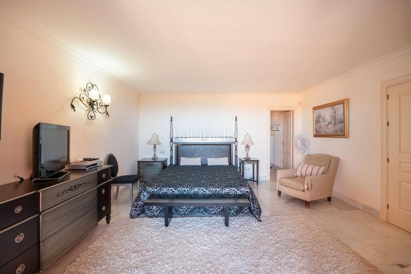 Foto 87756d0d-c916-4a24-bde4-2fc7ac216a9c. Rent penthouse in carretera benahavís 15 in Nueva Atalaya Estepona