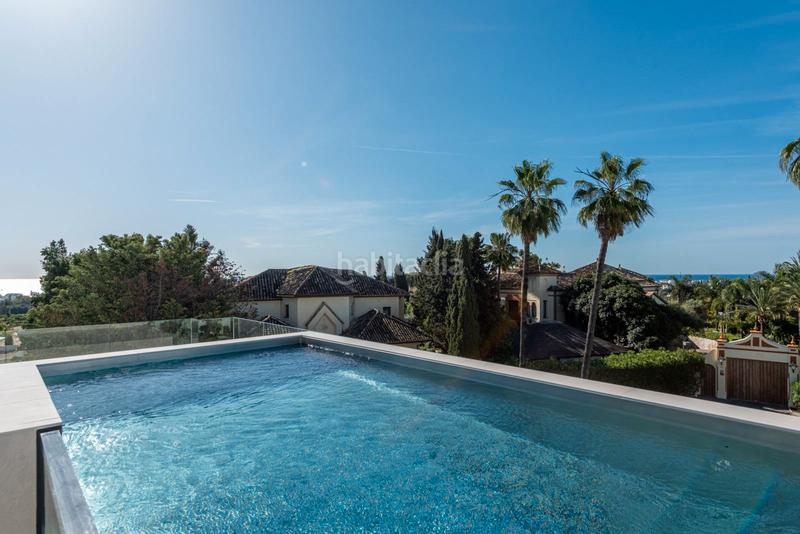 Foto 035c80b9-0789-4f82-8534-d3ff366d1da6. Casa aparellada amb piscina a Casco Antiguo Marbella