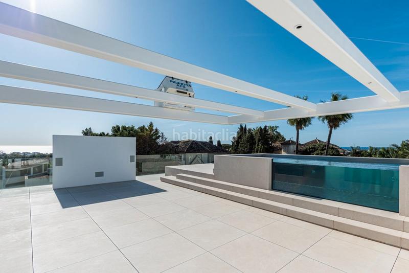 Foto 5613f228-c7c5-4215-9015-283424e1f2f7. Casa aparellada amb piscina a Casco Antiguo Marbella