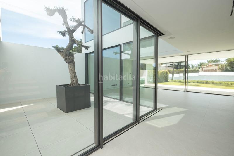 Foto 8b685b04-6ed2-485d-b1f1-950b439f244f. Casa aparellada amb piscina a Casco Antiguo Marbella