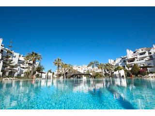 Piso en Calle sp 28 de febrero 40. Piso bajo en venta en marbella