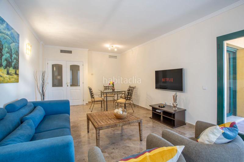 Foto aa241fde-3c89-44ba-a4a7-8a869886744a. Piso en calle sp 28 de febrero 1 piso en venta en Marbella