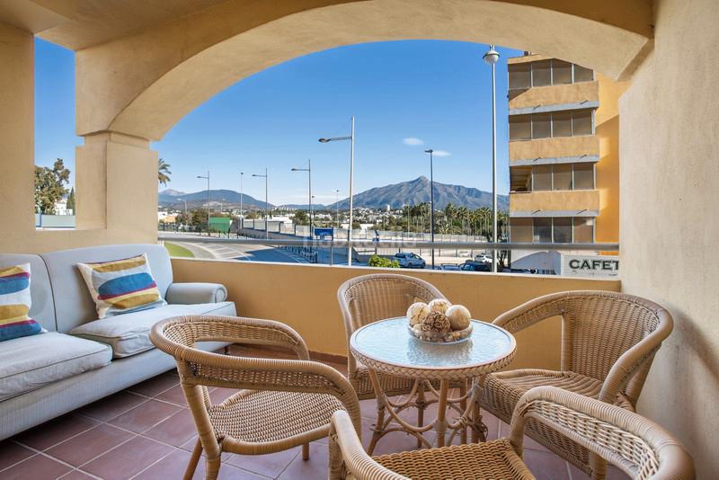 Foto f3955550-b128-4b74-803a-b0fc308037e1. Piso en calle sp 28 de febrero 1 piso en venta en Marbella