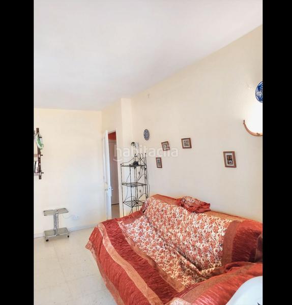 Foto e05d1b07-2a42-4c71-90b4-42f1088ecd69. Piso en avenida acapulco 13 descubra su refugio costero en primera línea de playa: lujo y confort en la costa del sol en Fuengirola