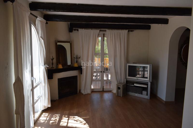 Foto 1769ddab-1a1d-492b-aebc-83c8c2c1db41. Chalet en calle jollanias 2 descubra el encanto y potencial de una propiedad única a minutos de marbella en Ojén