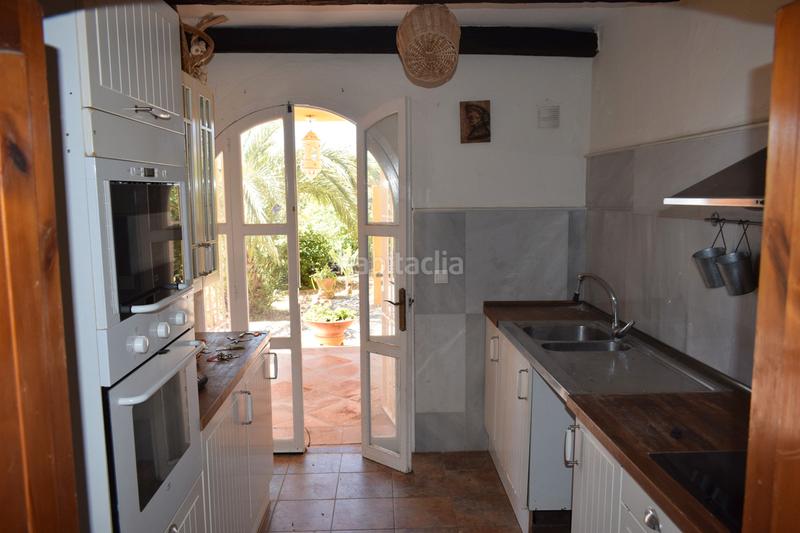 Foto 22292bce-0930-4a9a-81b2-34f2933f737b. Chalet en calle jollanias 2 descubra el encanto y potencial de una propiedad única a minutos de marbella en Ojén