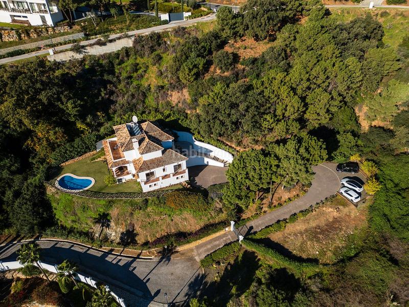 Foto 4cd740f5-d71e-4be0-8495-88cc06d5f93a. Chalet en urbanizacion montemayor alto 1 descubra el lujo y la serenidad en monte mayor, : su villa de ensueño con vistas panorámicas en Benahavís