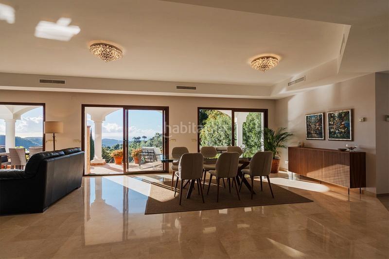 Foto 63b86635-2725-410c-bb0b-d4d7e7e9ef13. Chalet en urbanizacion montemayor alto 1 descubra el lujo y la serenidad en monte mayor, : su villa de ensueño con vistas panorámicas en Benahavís