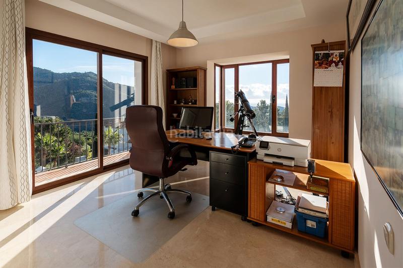 Foto 7290dceb-4c6a-426a-91ac-683016f149db. Chalet en urbanizacion montemayor alto 1 descubra el lujo y la serenidad en monte mayor, : su villa de ensueño con vistas panorámicas en Benahavís