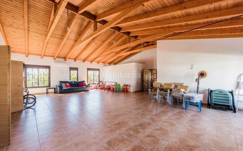 Foto 0748656f-7af8-4cb5-8aa5-a941ba0dec47. Xalet amb xemeneia aparcament a Huerta Nueva Estepona