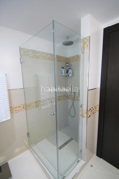 Foto 8f8b33fb-d857-4265-bab0-eebe9af6d21a. Apartamento descubra el lujo y la tranquilidad en la heredia: su exclusivo hogar en Benahavís