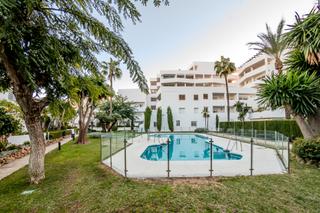 Apartament a Calle de las adelfas 6. Descubra el lujo y la inversión en nueva andalucía: su apartamen