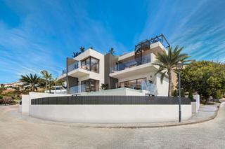 Casa aparellada a Diseminado poligono 15 1. Descubra el lujo y la exclusividad en cabopino: su villa de ensu