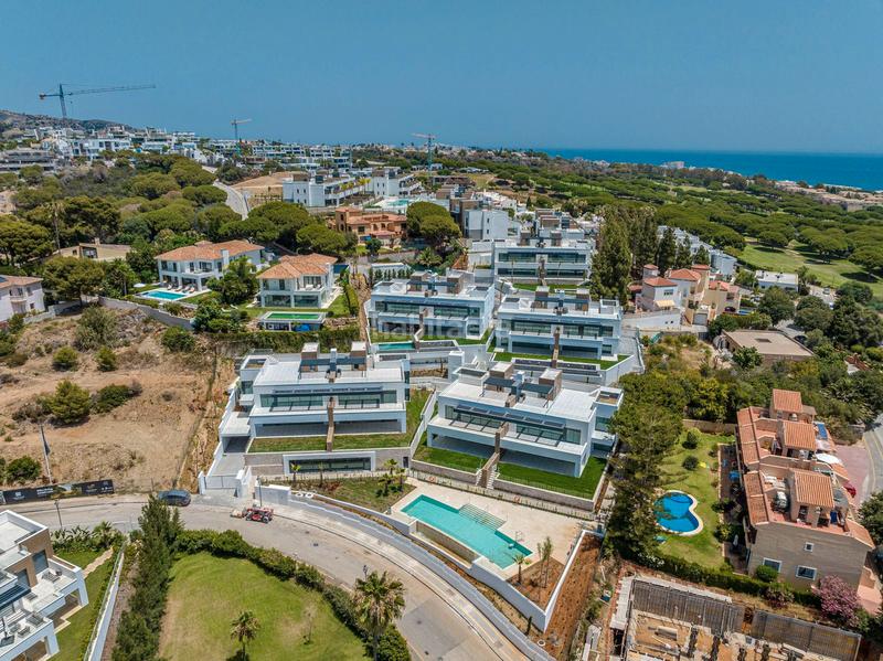 Foto 1f2caf16-b74d-4430-9ea7-80a41d4ee778. Casa pareada en diseminado poligono 15 1 descubra el lujo y la exclusividad en cabopino: su villa de ensueño en la costa del sol en Marbella