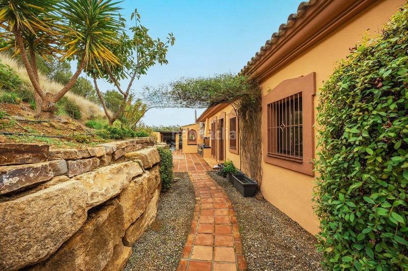 Foto 4b98f948-d226-4ad3-9243-22d11dd96a07. Chalet en calle romera 36 descubra su próximo hogar con vistas impresionantes en la costa del sol en Monda