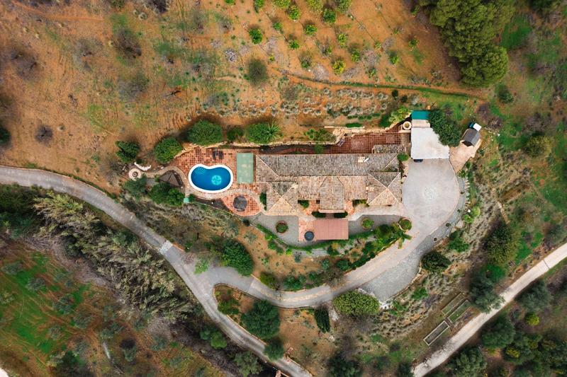 Foto 91e20e4d-1c53-478f-a23e-20ee3ca0e46d. Chalet en calle romera 36 descubra su próximo hogar con vistas impresionantes en la costa del sol en Monda