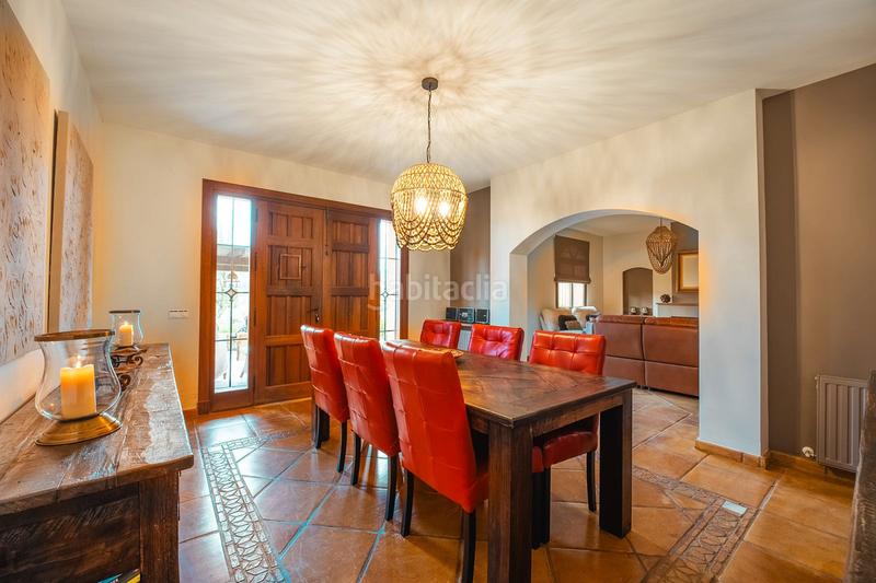 Foto c3cd6fd4-dc53-4869-a2a4-e6fbd606de2c. Chalet en calle romera 36 descubra su próximo hogar con vistas impresionantes en la costa del sol en Monda
