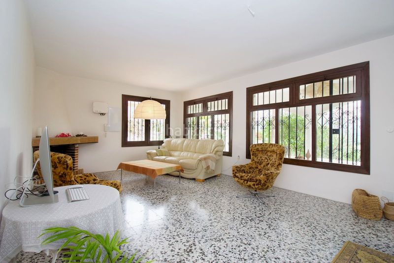Foto 0e97dcd0-2799-43f6-876b-b938a69d742f. Chalet en terreno sup.r.8 268 su refugio de paz y lujo en la costa del sol: una oportunidad única para familias en Coín