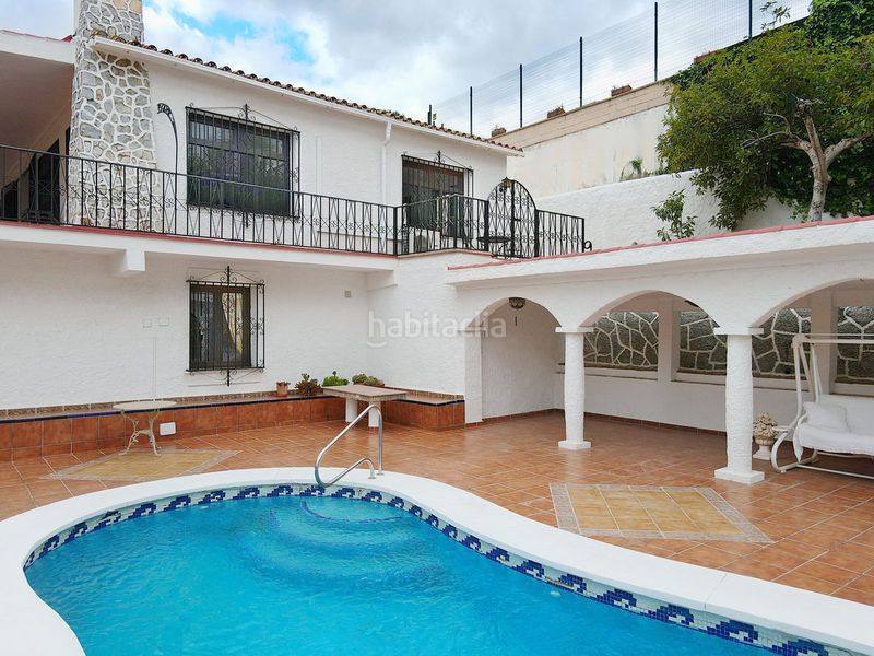 Foto 8d623399-9ec6-450f-99c7-0c4e9d1bbdd4. Chalet en terreno sup.r.8 268 su refugio de paz y lujo en la costa del sol: una oportunidad única para familias en Coín