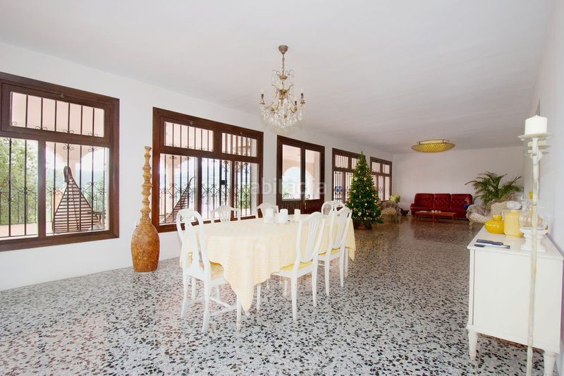 Foto bd5ebf09-9036-468c-9974-0d6e179782a3. Chalet en terreno sup.r.8 268 su refugio de paz y lujo en la costa del sol: una oportunidad única para familias en Coín