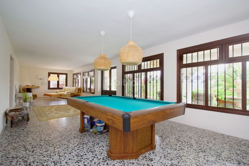 Foto d78f0ccc-6f02-4d45-b6fb-55ecbb0c3837. Chalet en terreno sup.r.8 268 su refugio de paz y lujo en la costa del sol: una oportunidad única para familias en Coín