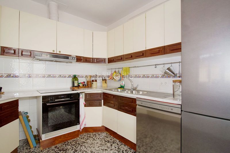 Foto f21cdfbb-faea-4855-a207-3ec075c98d88. Chalet en terreno sup.r.8 268 su refugio de paz y lujo en la costa del sol: una oportunidad única para familias en Coín